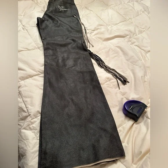 Harley Davidson Leather riding pants - Picture 7 of 11